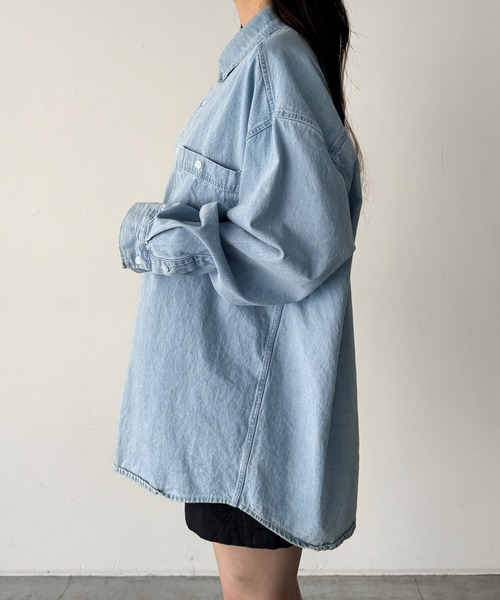 CANAL JEAN(キャナルジーン)の「choice_cnl デニムオーバーシャツ(シャツ/ブラウス・レディース・ライトブルー・ONE SIZE)」の9枚目の写真