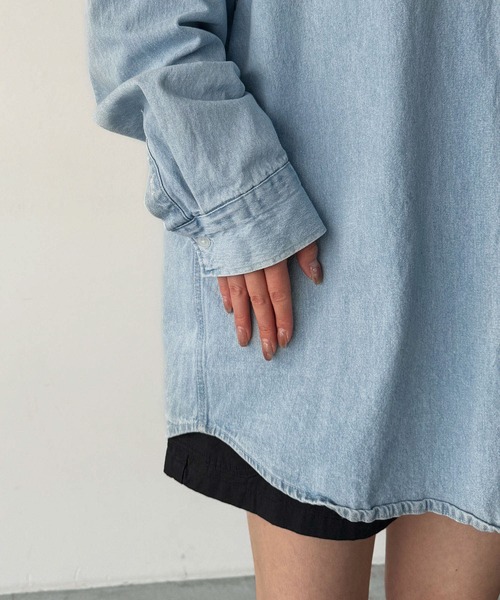 CANAL JEAN(キャナルジーン)の「choice_cnl デニムオーバーシャツ(シャツ/ブラウス・レディース・ライトブルー・ONE SIZE)」の12枚目の写真