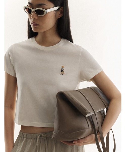Maison Kitsune(メゾンキツネ)の「DRESSED FOX BABY TEE-SHIRT(Tシャツ/カットソー・レディース・アイボリー/ライトカーキ・S/XS/XL/L/M)」の9枚目の写真