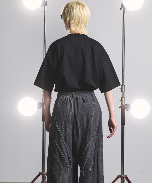 MAISON SPECIAL(メゾンスペシャル)の「《UNISEX》Smashing Punch Prime-Over Crew Neck Short Sleeve T-Shirt/スマッシングポンチプライムオーバーショートスリーブTシャツ【MAISON SPECIAL/メゾンスペシャル】(Tシャツ/カットソー・メンズ・ブラック/チャコールグレー/ライトブルー/レッド/ホワイト・0/2/1)」の18枚目の写真