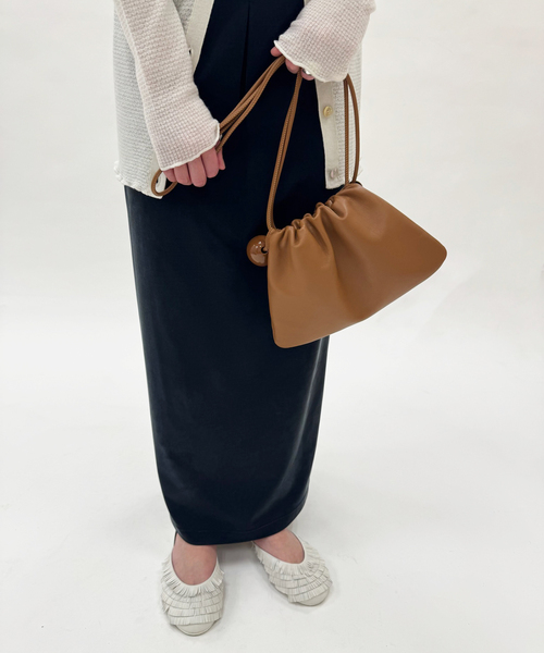EDIT. FOR LULU（エディットフォールル）の「【BUCKET BAGGAGE/バケットバゲージ】Ball Charm Soft Mini Bag（ショルダーバッグ・レディース・ブラウン・FREE）」の3枚目の写真