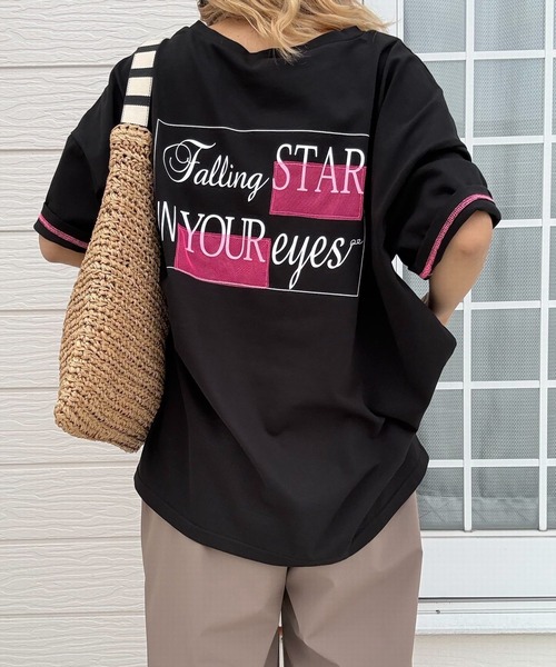 Q(キュー)の「バックロゴチュールT(Tシャツ/カットソー・レディース・ブラック/ホワイト・MEDIUM)」の1枚目の写真