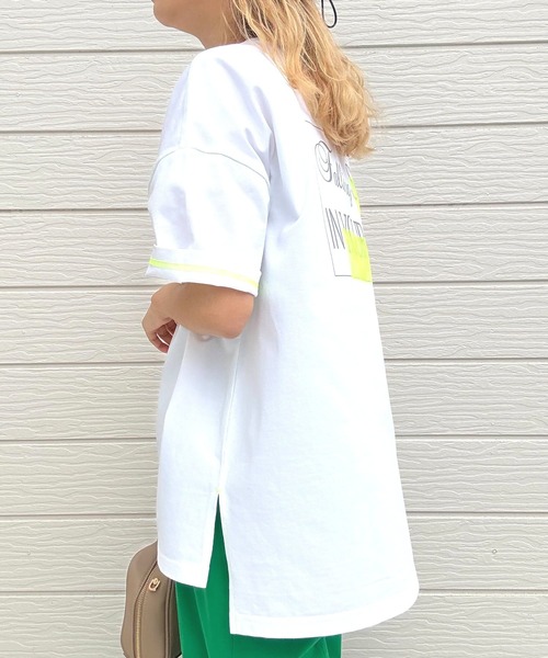 Q(キュー)の「バックロゴチュールT(Tシャツ/カットソー・レディース・ブラック/ホワイト・MEDIUM)」の20枚目の写真
