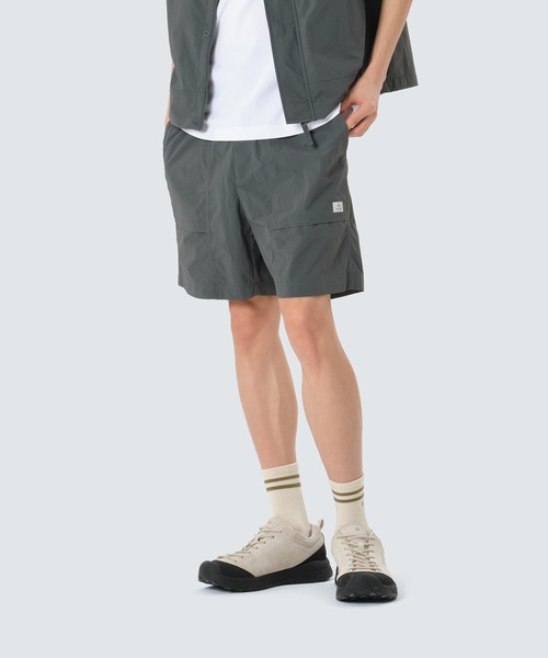 Snow Peak(スノーピーク)の「Snow Peak / Taslan Shorts タスランショーツ(カーゴパンツ・メンズ・チャコール/パープル/ダークグリーン/コーラルピンク/ライトベージュ・S/M/L/XL)」の4枚目の写真