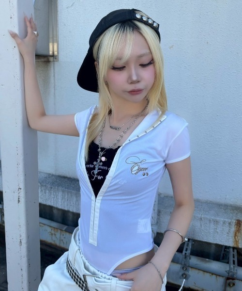 ROSEN KREUZ(ローゼンクロイツ)の「【Rosen Kreuz】FALSE PIN INSIGNIA NECKLACE / 【ローゼンクロイツ】安全ピンモチーフネックレス(ネックレス・メンズ・シルバー・ONE SIZE)」の4枚目の写真