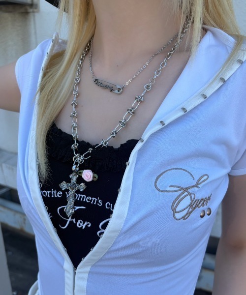 ROSEN KREUZ(ローゼンクロイツ)の「【Rosen Kreuz】FALSE PIN INSIGNIA NECKLACE / 【ローゼンクロイツ】安全ピンモチーフネックレス(ネックレス・メンズ・シルバー・ONE SIZE)」の5枚目の写真