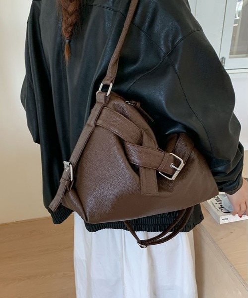 FREE STYLISTS(フリー スタイリスト)の「Y2K ストラップ付2TYPEベルトビッグショルダーバッグ(ショルダーバッグ・レディース・ブラック/ダークブラウン・FREE)」の11枚目の写真