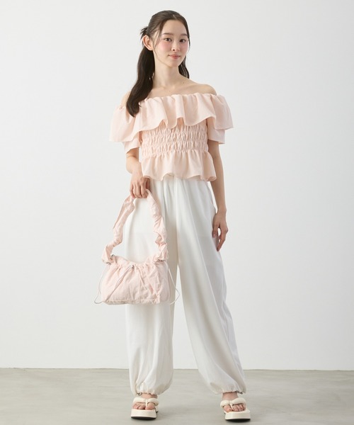 P.V.T(ピーブイティー)の「ギャザーハンドルショルダーバッグ(ショルダーバッグ・レディース・White/PINK・F)」の6枚目の写真
