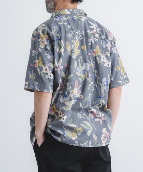 quadro（クオドロ）の「綿麻シーチング花柄ptオープン半袖シャツ（シャツ/ブラウス・メンズ・グレー・MEDIUM/LARGE）」の10枚目の写真