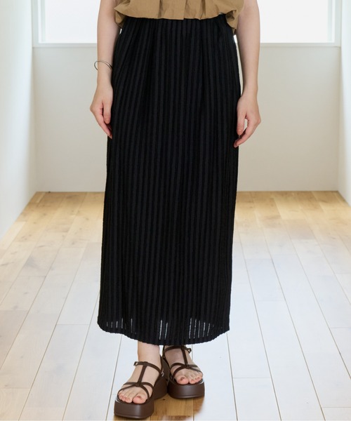 OLUN(オルン)の「jacquard I-line skirt/ジャガードIラインスカート(スカート・レディース・ブラウン/アイボリー/ブラック・FREE/X-SMALL/SMALL)」の2枚目の写真