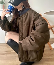 Java（ジャバ）の「《JaVa ジャバコラボ》軽やかに羽織って旬顔。大人のノーカラー中綿ショート丈ブルゾン（ブルゾン）」