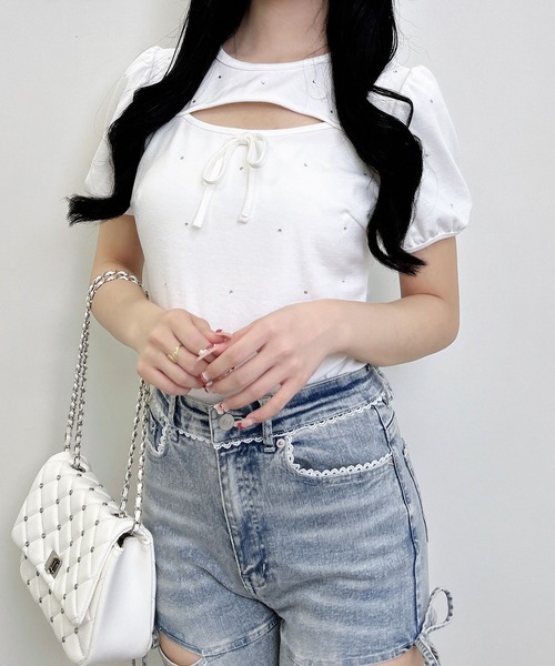INGNI(イング)の「ラインストーン飛ばしデコルテオープンリボンリブトップス(Tシャツ/カットソー・レディース・オフホワイト/ブラック/ライトピンク・M)」の5枚目の写真