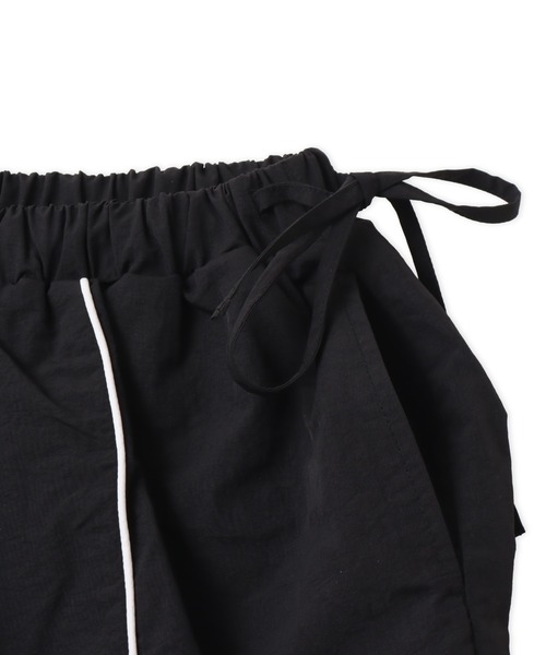 atmos pink(アトモスピンク)の「atmos pink Sporty Short Pants / アトモス ピンク スポーティ ショート パンツ(その他パンツ・レディース・サックスブルー/ブラック・FREE)」の3枚目の写真