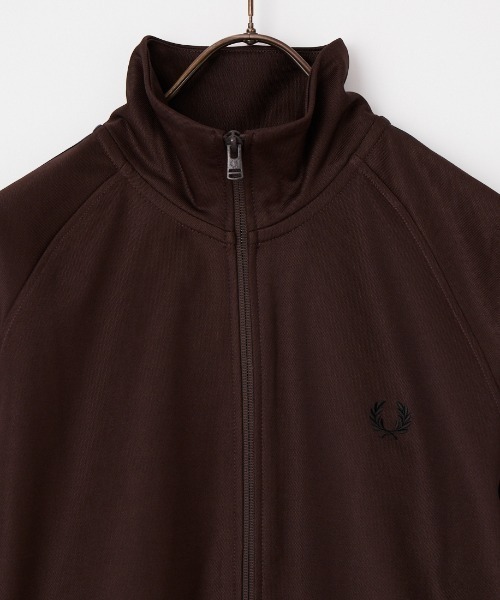 FRED PERRY（フレッドペリー）の「【WEB限定】[FRED PERRY/フレッドペリー] コントラストテープ トラックジャケット（ジャージ・レディース・ブラック/ダークブラウン・L/M/S/XL）」の18枚目の写真