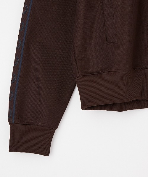 FRED PERRY（フレッドペリー）の「【WEB限定】[FRED PERRY/フレッドペリー] コントラストテープ トラックジャケット（ジャージ・レディース・ブラック/ダークブラウン・L/M/S/XL）」の11枚目の写真