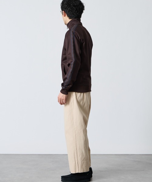 FRED PERRY（フレッドペリー）の「【WEB限定】[FRED PERRY/フレッドペリー] コントラストテープ トラックジャケット（ジャージ・レディース・ブラック/ダークブラウン・L/M/S/XL）」の21枚目の写真