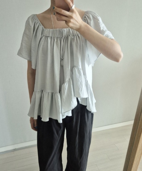 Aelina(エリナ)の「ボートネックフリルブラウス(Tシャツ/カットソー・レディース・アイボリー/ブルーグレー/ブラック・FREE)」の16枚目の写真