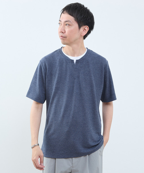 MEN'S MELROSE(メンズメルローズ)の「リンクスストライプ フェイクレイヤードキーネックTシャツ(Tシャツ/カットソー・メンズ・ライトグレー/ブルー/ネイビー・2/3/4)」の2枚目の写真