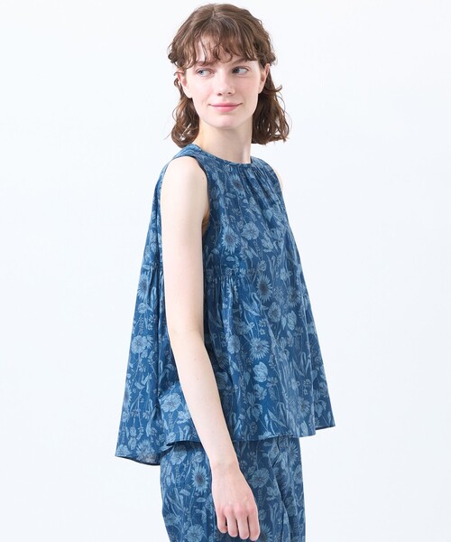 MACKINTOSH PHILOSOPHY(マッキントッシュ フィロソフィー)の「リバティギャザーフレアブラウス(シャツ/ブラウス・レディース・ライトブルー/ブラック・36/38)」の1枚目の写真