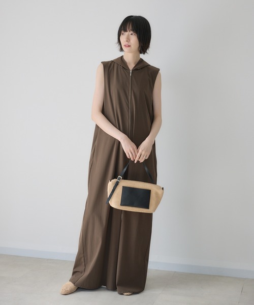Paradise Picnic（パラダイスピクニック）の「【WEB限定】【接触冷感/撥水】cloche 機能素材フーディサロペット（サロペット/オーバーオール・レディース・ブラック/ベージュ/ブラウン・FREE）」の14枚目の写真