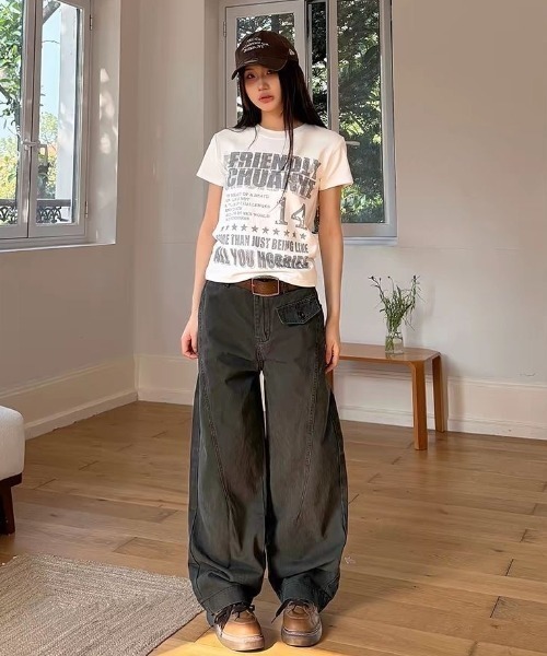 lilful（リルフル）の「【26年春夏新作】Y2K ヴィンテージ加工 グラフィックロゴプリントTシャツ（Tシャツ/カットソー・レディース・ブラック/ホワイト/グレー・S/M）」の20枚目の写真