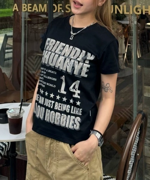 lilful（リルフル）の「【26年春夏新作】Y2K ヴィンテージ加工 グラフィックロゴプリントTシャツ（Tシャツ/カットソー・レディース・ブラック/ホワイト/グレー・S/M）」の6枚目の写真