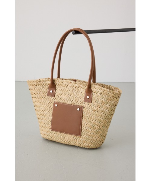 AZUL by moussy(アズールバイマウジー)の「フロントポケットバスケットトート(トートバッグ・レディース・キャメル/ブラック・FREE)」の21枚目の写真