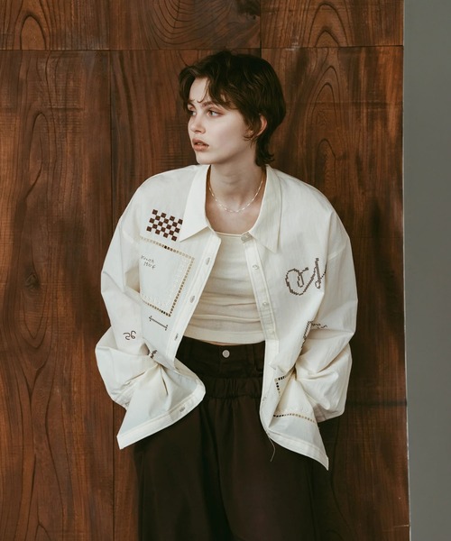 Knuth Marf（クヌースマーフ）の「embroidered shirt(unisex)（シャツ/ブラウス・レディース・ストライプ/アイボリー・FREE）」の6枚目の写真