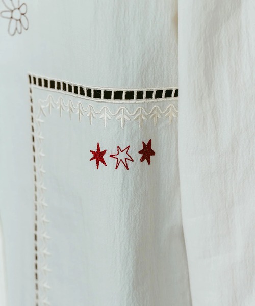 Knuth Marf（クヌースマーフ）の「embroidered shirt(unisex)（シャツ/ブラウス・レディース・ストライプ/アイボリー・FREE）」の20枚目の写真