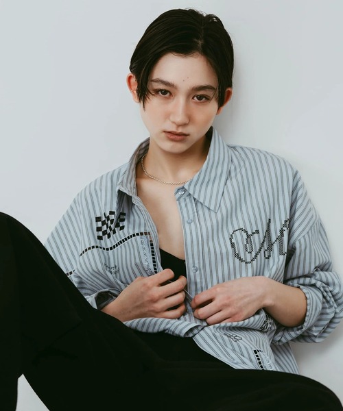 Knuth Marf（クヌースマーフ）の「embroidered shirt(unisex)（シャツ/ブラウス・レディース・ストライプ/アイボリー・FREE）」の17枚目の写真