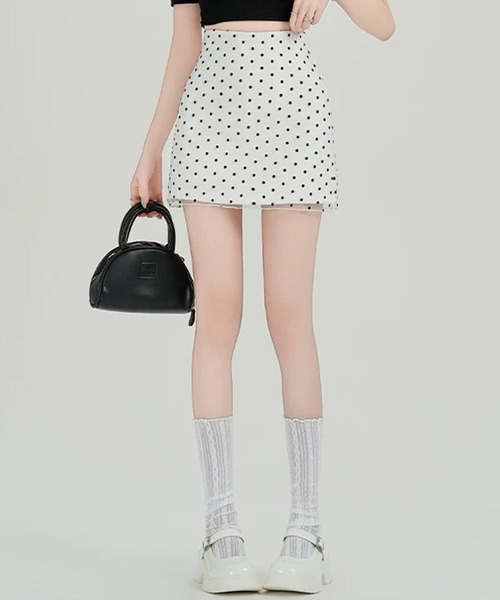 IRADOWL(アイラドール)の「ドット柄タイトミニスカート(スカート・レディース・ホワイト/ブラック・LARGE/MEDIUM/SMALL)」の14枚目の写真