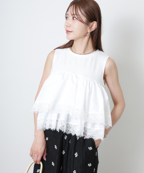 Riberry(リベリー)の「異素材ドッキングティアードレーストップス(シャツ/ブラウス・レディース・ブラウン/オフホワイト/ブラック・FREE)」の4枚目の写真