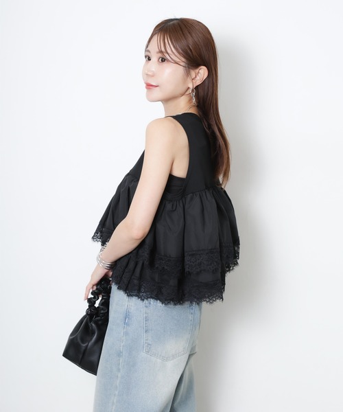 Riberry(リベリー)の「異素材ドッキングティアードレーストップス(シャツ/ブラウス・レディース・ブラウン/オフホワイト/ブラック・FREE)」の8枚目の写真