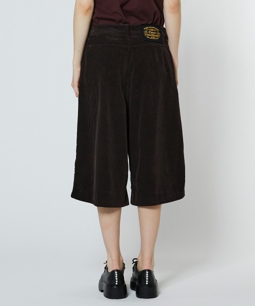 DOUBLE STANDARD CLOTHING(ダブルスタンダードクロージング)の「コーデュロイフロントタックハーフパンツ(その他パンツ・レディース・ブラウン/ブラック・36/38)」の6枚目の写真