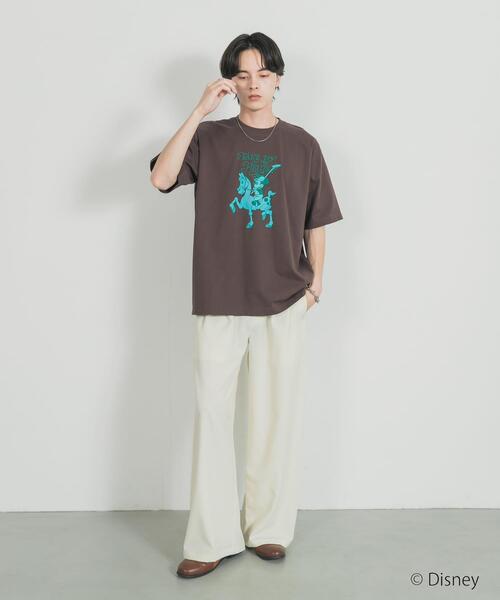 SENSE OF PLACE by URBAN RESEARCH(センスオブプレイスバイアーバンリサーチ)の「別注/Disney/グラフィックTシャツA(Tシャツ/カットソー・メンズ・ライトグレー/ライトブルー/ブラウン・MEDIUM/LARGE)」の19枚目の写真
