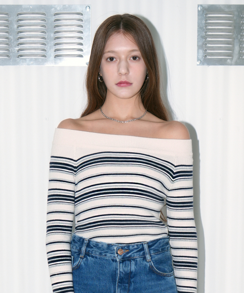 VLETI(ブレッティ)の「Striped Ribbed Off-Shoulder Knit (cream)(ニット/セーター・レディース・クリーム・FREE)」の2枚目の写真