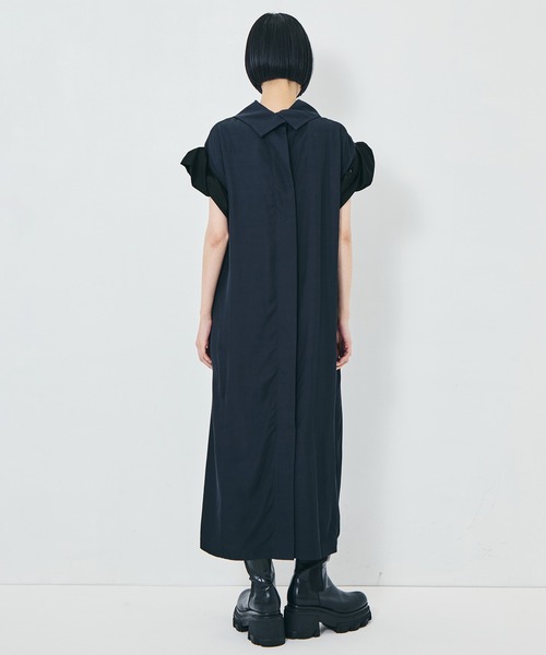 TOGA PULLA（トーガ　プルラ）の「【TOGA PULLA/トーガプルラ】Rayon silk twill dress/レーヨンシルクツイルドレス（ワンピース・レディース・ブラック・38）」の4枚目の写真