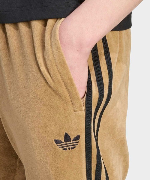 adidas（アディダス）の「SST アディカラー ベロア パンツ / アディダスオリジナルス adidas Originals（スウェットパンツ・メンズ・ブラウン・LARGE/4XL/X-SMALL/SMALL/5XL/MEDIUM/X-LARGE/XX-SMALL/XX-LARGE/3XL）」の3枚目の写真
