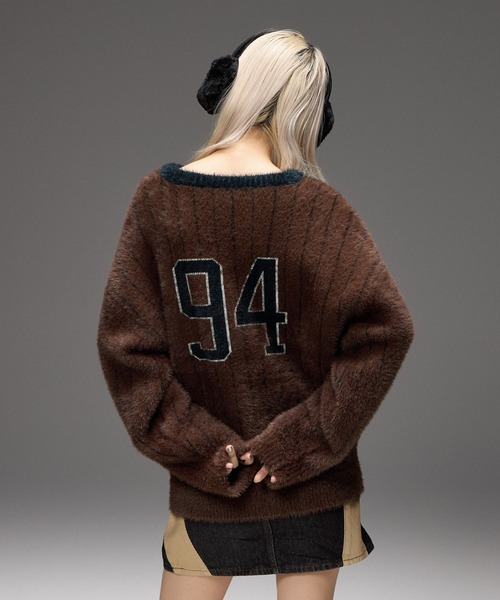 X-girl(エックスガール)の「GAME SHIRT JACQUARD SHAGGY KNIT TOP(ニット/セーター・レディース・ブラウン/ブラック・ONE SIZE)」の8枚目の写真