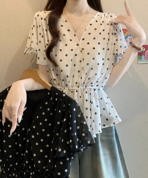 Girly Doll(ガーリードール)の「ドット柄シフォンVネックフレアブラウス(シャツ/ブラウス・レディース・ブラック/ホワイト・FREE)」の9枚目の写真