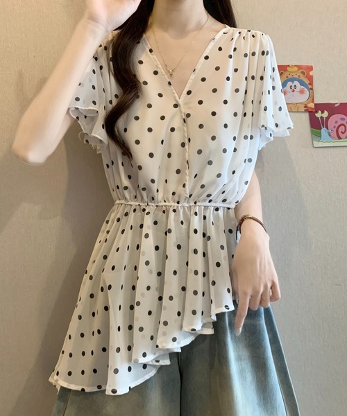 Girly Doll(ガーリードール)の「ドット柄シフォンVネックフレアブラウス(シャツ/ブラウス・レディース・ブラック/ホワイト・FREE)」の13枚目の写真