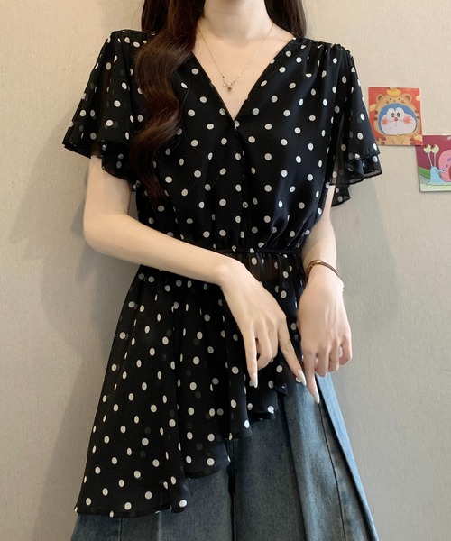 Girly Doll(ガーリードール)の「ドット柄シフォンVネックフレアブラウス(シャツ/ブラウス・レディース・ブラック/ホワイト・FREE)」の4枚目の写真