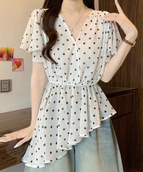 Girly Doll(ガーリードール)の「ドット柄シフォンVネックフレアブラウス(シャツ/ブラウス・レディース・ブラック/ホワイト・FREE)」の11枚目の写真