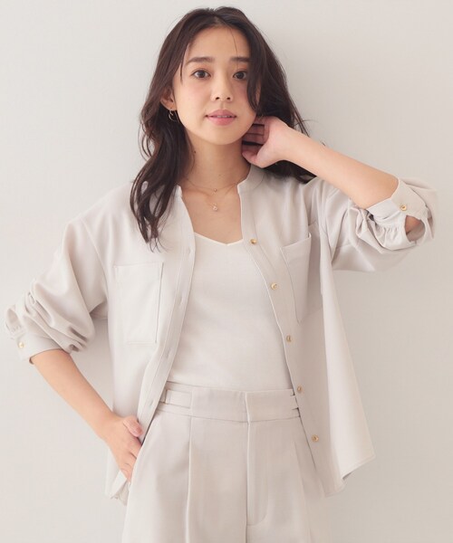 index(インデックス)の「【高通気/遮熱】風が通るスキッパーシャツ《洗濯機OK/UVケア/防シワ》(シャツ/ブラウス・レディース・ネイビー/ブラウン系その他/ナチュラル・42/40/38)」の1枚目の写真