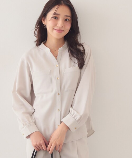 index(インデックス)の「【高通気/遮熱】風が通るスキッパーシャツ《洗濯機OK/UVケア/防シワ》(シャツ/ブラウス・レディース・ネイビー/ブラウン系その他/ナチュラル・42/40/38)」の4枚目の写真