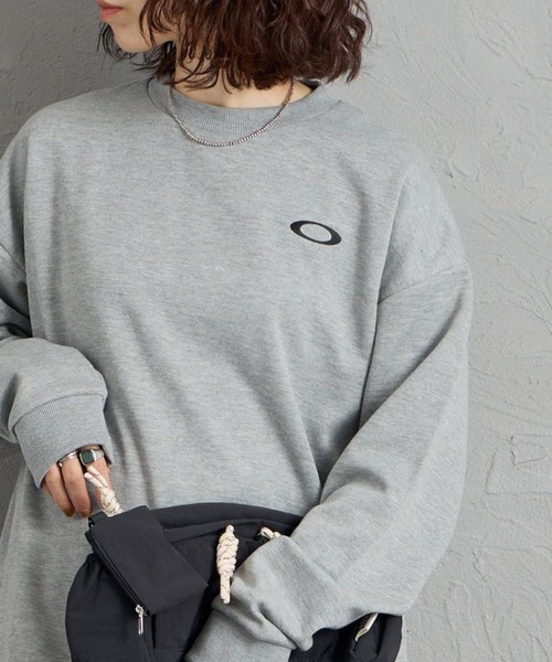 OAKLEY（オークリー）の「【WEB限定】[OAKLEY/オークリー] RE-FOUNDATIONAL FLEECE 1.0 クルーネックスウェット（スウェット・メンズ・グレー/ライトグレー/ブラック・XS/S/M）」の3枚目の写真
