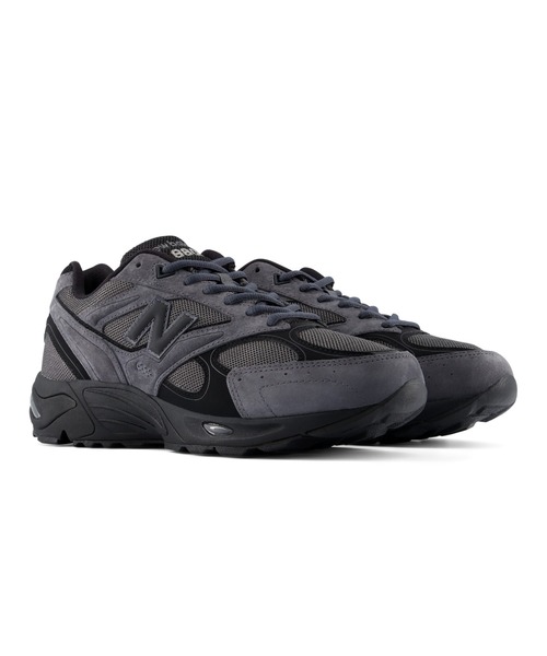 NEW BALANCE(ニューバランス)の「880R(スニーカー・メンズ・ブラック/ダークグレー・23.5cm/22.5cm/26.5cm/25.5cm/30.0cm/25.0cm/29.0cm/22.0cm/28.5cm/27.5cm/28.0cm/27.0cm/26.0cm/23.0cm/24.5cm/24.0cm)」の5枚目の写真