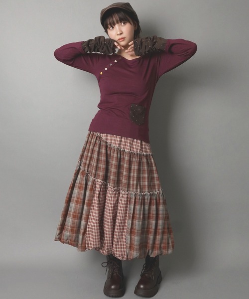 SPINNS(スピンズ)の「バルーンロングスカート/チェック柄ドッキング/NEO森ガール(スカート・レディース・レッド/ブラウン・ONESIZE)」の9枚目の写真