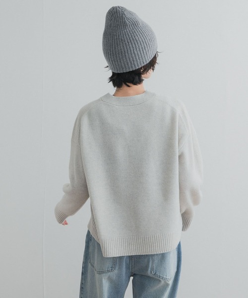 URBAN RESEARCH DOORS(アーバンリサーチドアーズ)の「AQUAウールカシミヤVネックカーディガン(ニット/セーター・レディース・ライトグレー/グレー/ブラウン系その他・FREE)」の20枚目の写真