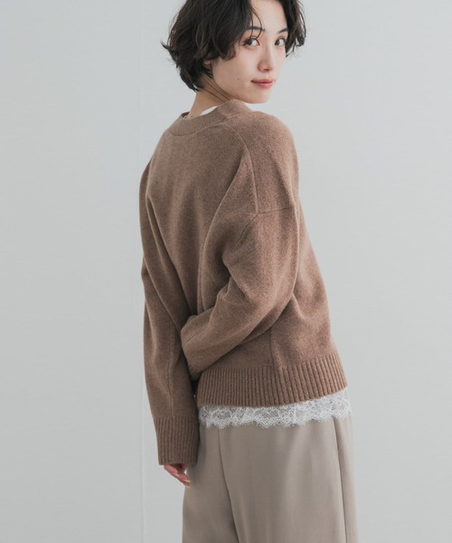 URBAN RESEARCH DOORS(アーバンリサーチドアーズ)の「AQUAウールカシミヤVネックカーディガン(ニット/セーター・レディース・ライトグレー/グレー/ブラウン系その他・FREE)」の12枚目の写真
